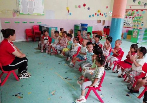 幼儿园老师抱怨 工资太低 ,并晒出工资单,评论区出现质疑之声